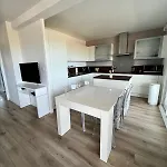 Spacious And Bright Cocoon Near The Sea * Bandol